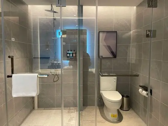 Standard Oda, 1 En Büyük (King) Boy Yatak (Extra Floor Space)