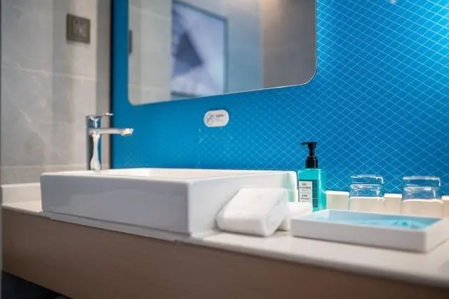 Standard Oda, 1 En Büyük (King) Boy Yatak, Şehir Manzaralı