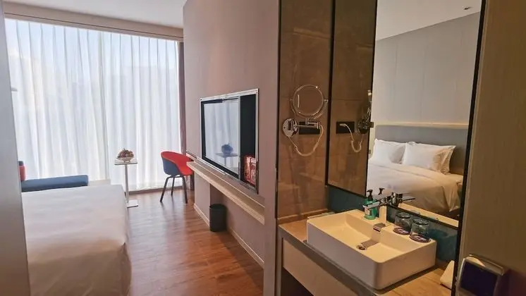 Standard Oda, 1 En Büyük (King) Boy Yatak, Şehir Manzaralı