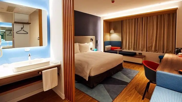Standard Oda, 1 En Büyük (King) Boy Yatak (High Floor Mini Bar)