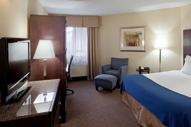 Standard Oda, 1 En Büyük (King) Boy Yatak, Engellilere Uygun (Roll-In Shower)