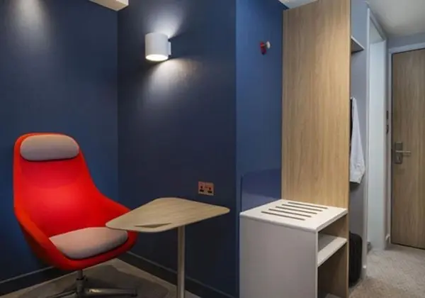 Standard Oda, 1 Büyük (Queen) Boy Yatak