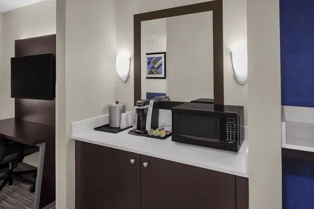 Standard Oda, 1 En Büyük (King) Boy Yatak, Engellilere Uygun (Accessible Tub)