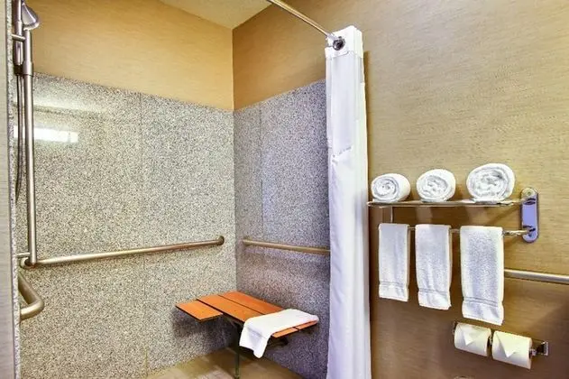 Süit, 1 En Büyük (King) Boy Yatak ve Çekyat, Engellilere Uygun, Sigara İçilmez