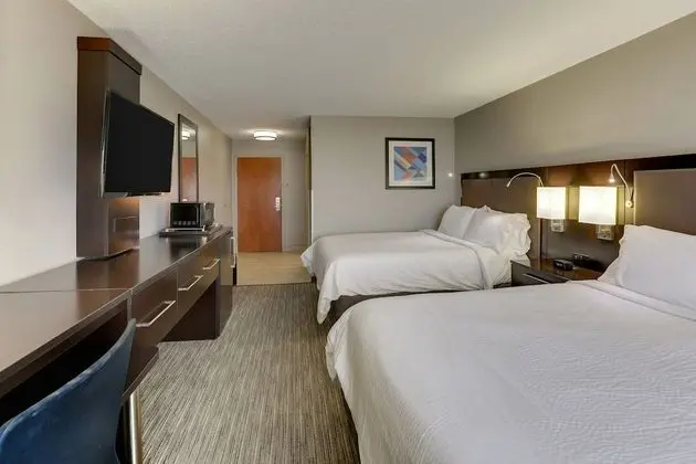 Standard Oda, 2 Büyük (Queen) Boy Yatak, Engellilere Uygun (Mobility, Tub)