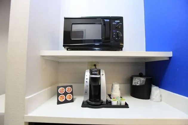 Oda, 2 Büyük (Queen) Boy Yatak, Engellilere Uygun (Mobility)