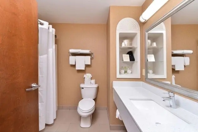 Standard Oda, 1 En Büyük (King) Boy Yatak (Extra Floor Space)
