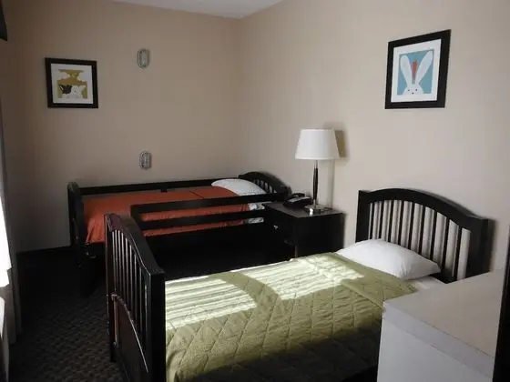 Süit, 1 Yatak Odası (1 King, 2 Twin Beds)