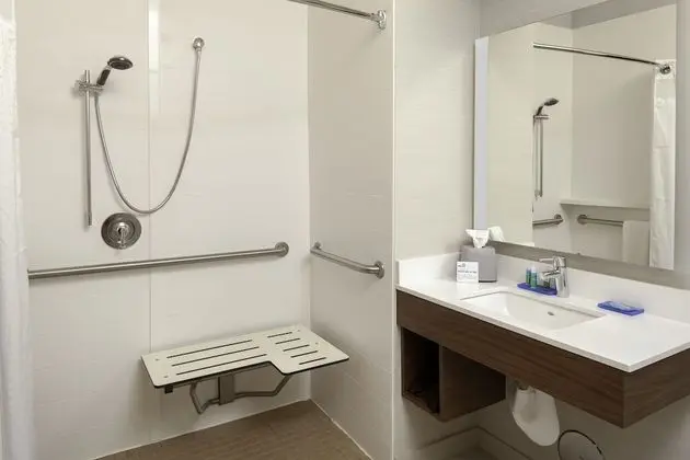 Standard Oda, 1 En Büyük (King) Boy Yatak, Engellilere Uygun (Mobility, Transfer Shower)