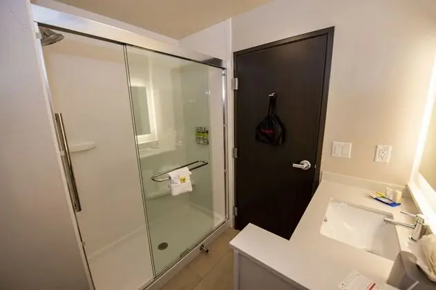 Süit, Birden Çok Yatak (Addl Living Area)