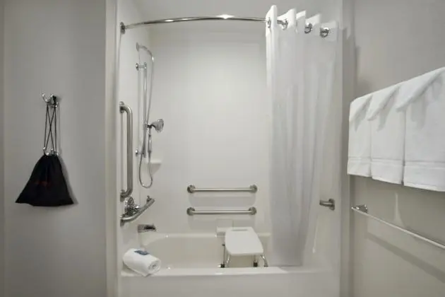Standard Oda, 1 En Büyük (King) Boy Yatak, Engellilere Uygun (Communication, Mobility Tub)