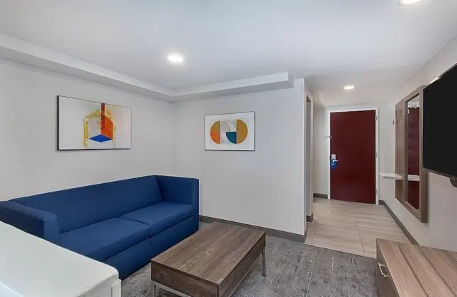 Süit, 1 En Büyük (King) Boy Yatak (Two Room with Sofa)