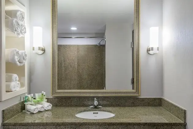 Süit, 2 Büyük (Queen) Boy Yatak