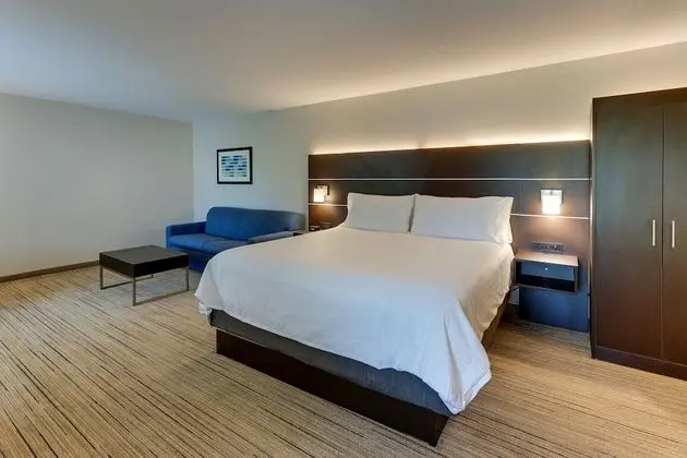 Süit, 1 En Büyük (King) Boy Yatak, Engellilere Uygun (Communication, Accessible Tub)