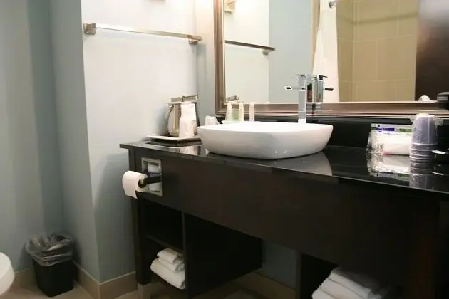 Süit, Birden Çok Yatak (Addl Living Area)