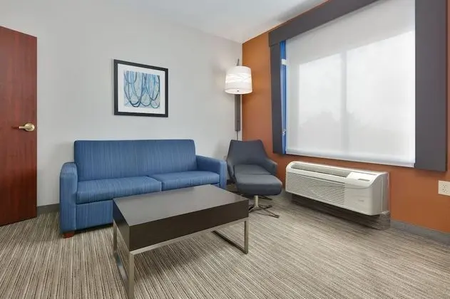Süit, 1 Yatak Odası (1 Room with Living Area)