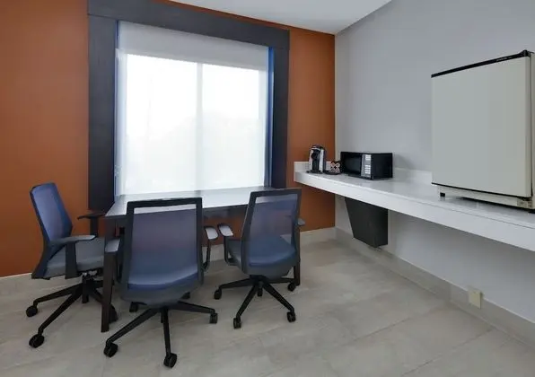 Süit, 1 Yatak Odası (1 Room with Living Area)