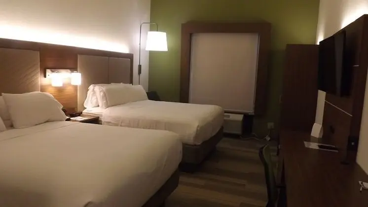 Standard Oda, 2 Büyük (Queen) Boy Yatak