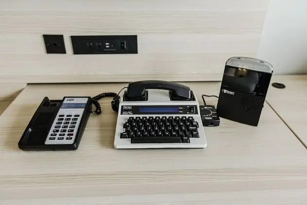 Standard Oda, 2 Büyük (Queen) Boy Yatak, Engellilere Uygun (Communications, Accessible Tub)