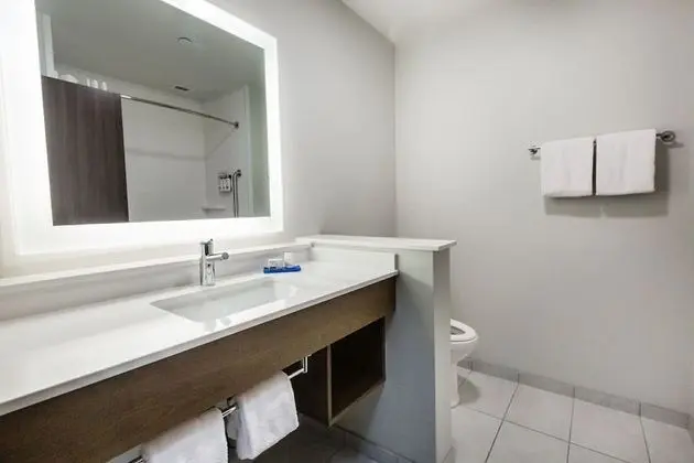 Standard Oda, 2 Büyük (Queen) Boy Yatak (Extra Floor Space)