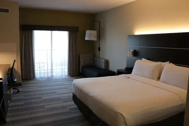 Standard Oda, 1 En Büyük (King) Boy Yatak, Balkon, Göl Manzaralı