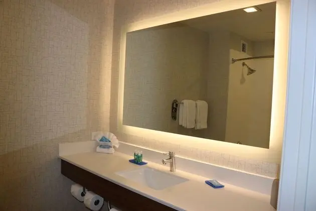 Standard Oda, 1 En Büyük (King) Boy Yatak, Balkon, Göl Manzaralı