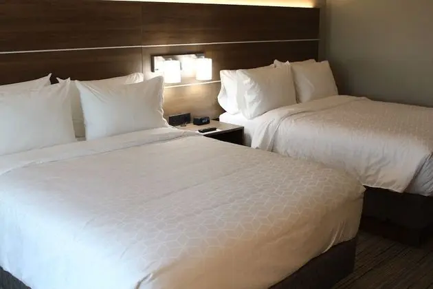 Standard Oda, 2 Büyük (Queen) Boy Yatak