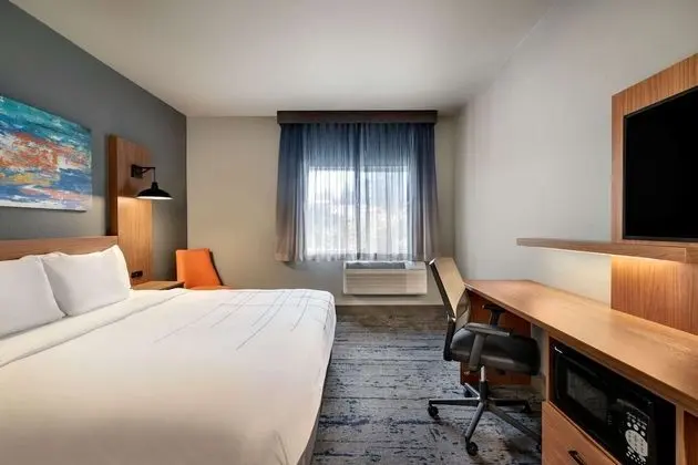 Oda, 1 En Büyük (King) Boy Yatak, Engellilere Uygun, Sigara İçilmez (Mobility)