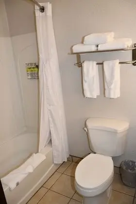 Standard Oda, 1 En Büyük (King) Boy Yatak (Extra Floor Space)