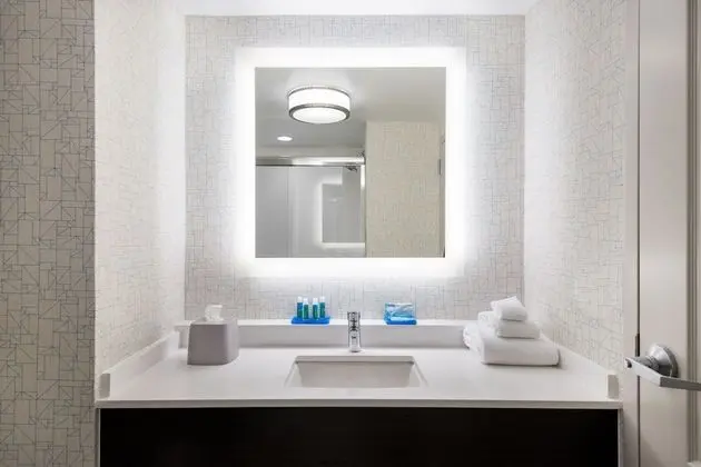 Süit, 1 En Büyük (King) Boy Yatak ve Çekyat (Extra Floor Space)
