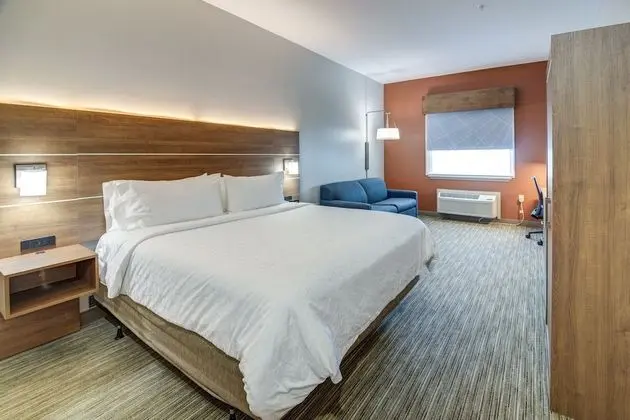 Standard Oda, 1 En Büyük (King) Boy Yatak (Extra Floor Space)