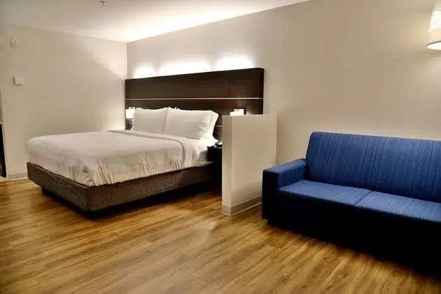 Standard Oda, 1 En Büyük (King) Boy Yatak, Engellilere Uygun (Mobility, Roll-In Shower)