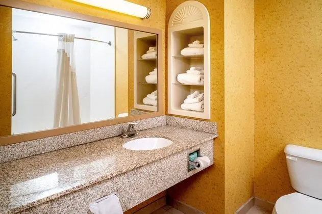 Süit (Wet Bar)