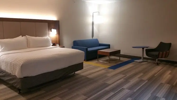 Standard Oda, 1 En Büyük (King) Boy Yatak (Extra Floor Space)