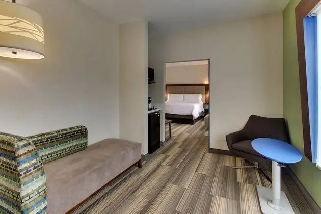 Standard Oda, 1 En Büyük (King) Boy Yatak (Extra Floor Space)