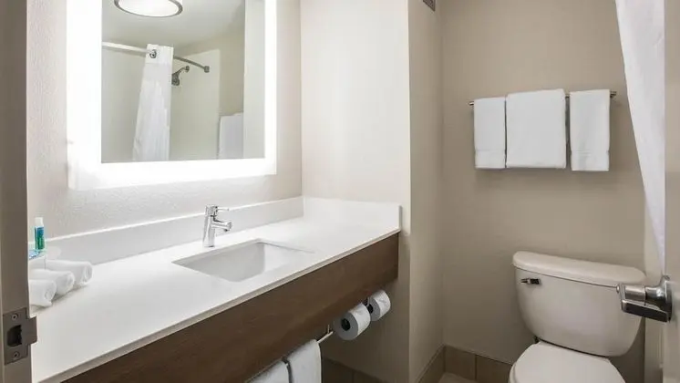 Standard Oda, 1 En Büyük (King) Boy Yatak (Walk-in Shower)