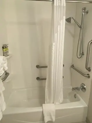 Standard Oda, 1 En Büyük (King) Boy Yatak, Engellilere Uygun (Comm, Mobil Tub)