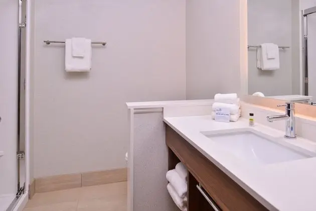 Standard Oda, 1 En Büyük (King) Boy Yatak