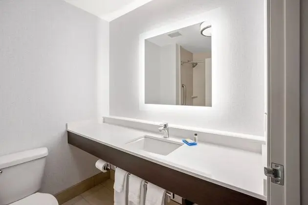 Süit, 1 En Büyük (King) Boy Yatak, Engellilere Uygun (Mobility Tub)