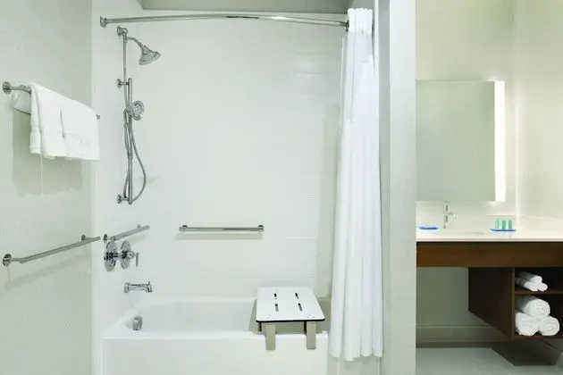 Süit, 2 Büyük (Queen) Boy Yatak, Engellilere Uygun (Hearing, Bathtub)