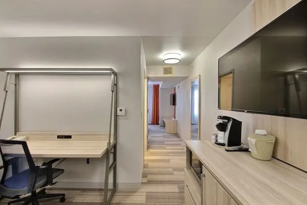 Süit, 1 En Büyük (King) Boy Yatak ve Çekyat (Additional Living Area)