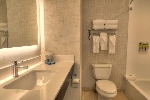 Standard Oda, 1 En Büyük (King) Boy Yatak (Extra Floor Space)