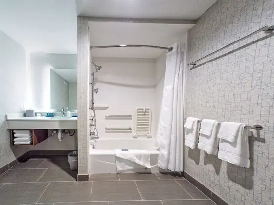 Standard Oda, 1 En Büyük (King) Boy Yatak, Engellilere Uygun (Mobil Tub)