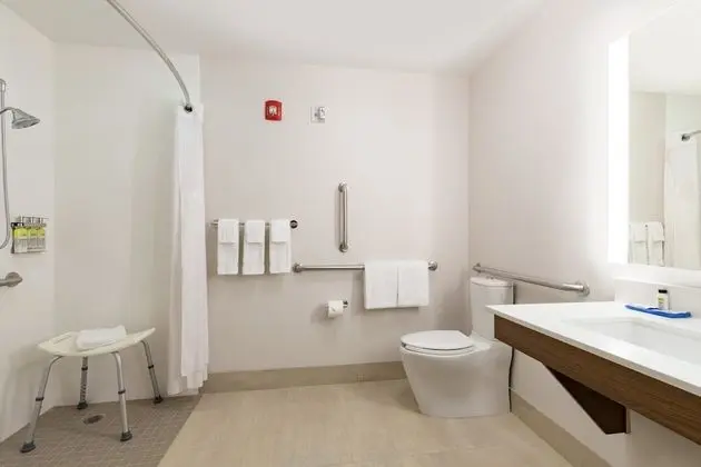 Süit, 1 Yatak Odası, Engellilere Uygun (Mobility Tub)