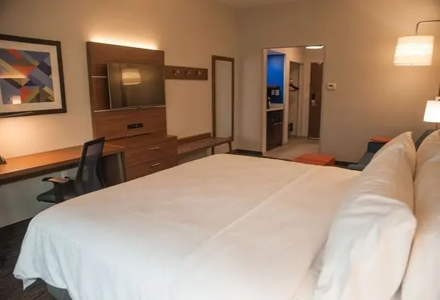 Standard Oda, 1 En Büyük (King) Boy Yatak, Engellilere Uygun (Mobility Transfer Shower)