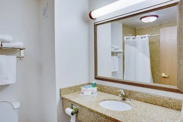 Standard Oda, 1 En Büyük (King) Boy Yatak, Engellilere Uygun (Mobil Roll Shower)