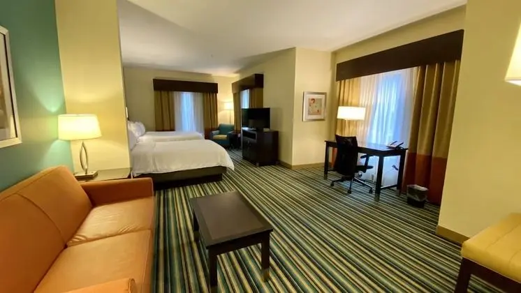 Süit, Birden Çok Yatak (Extra Floor Space)