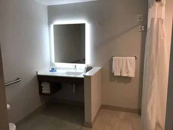 Standard Oda, 1 En Büyük (King) Boy Yatak, Engellilere Uygun (Mobility)
