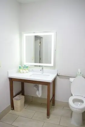 Standard Oda, 1 En Büyük (King) Boy Yatak, Engellilere Uygun