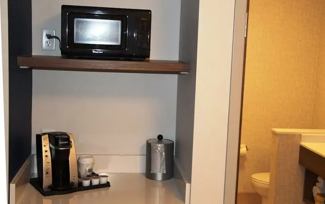 Standard Oda, 1 En Büyük (King) Boy Yatak (Extra Floor Space)